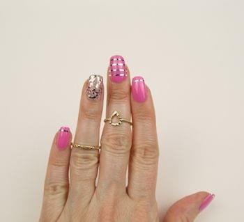 nail art avec du striping tape
