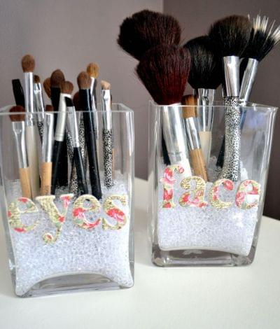 rangement pinceaux pot billes verres