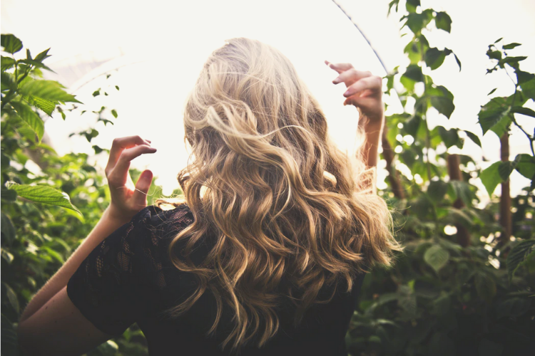 balayage blond californien blond cendre blond miel effet naturel 