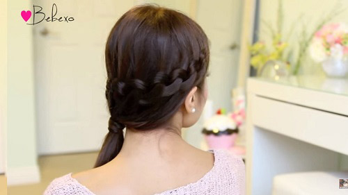 tresse sur cheveux attachés