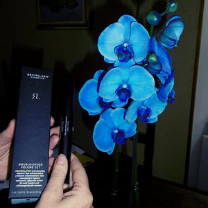 Produit cosmétique de soin des cils testé