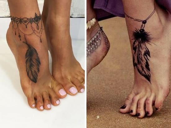 un tatouage de cheville avec une plume en 3D