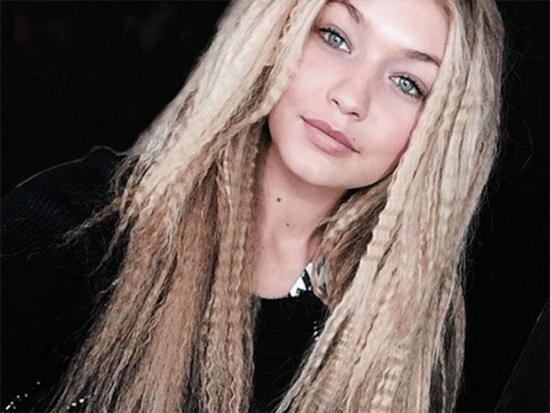 Les cheveux gaufrés de Gigi Hadid
