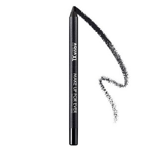 Le crayon Aqua XL de Make Up For Ever, pour un trait facile à faire !