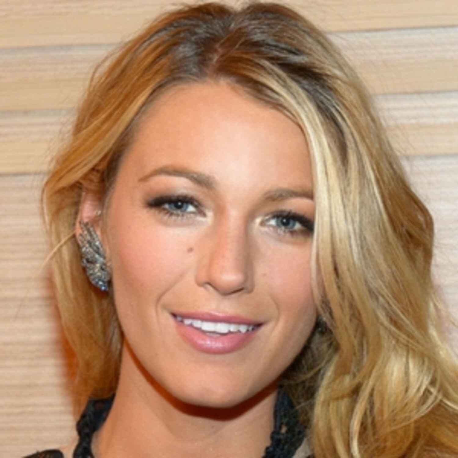 Le maquillage frais de la blonde Blake Lively 