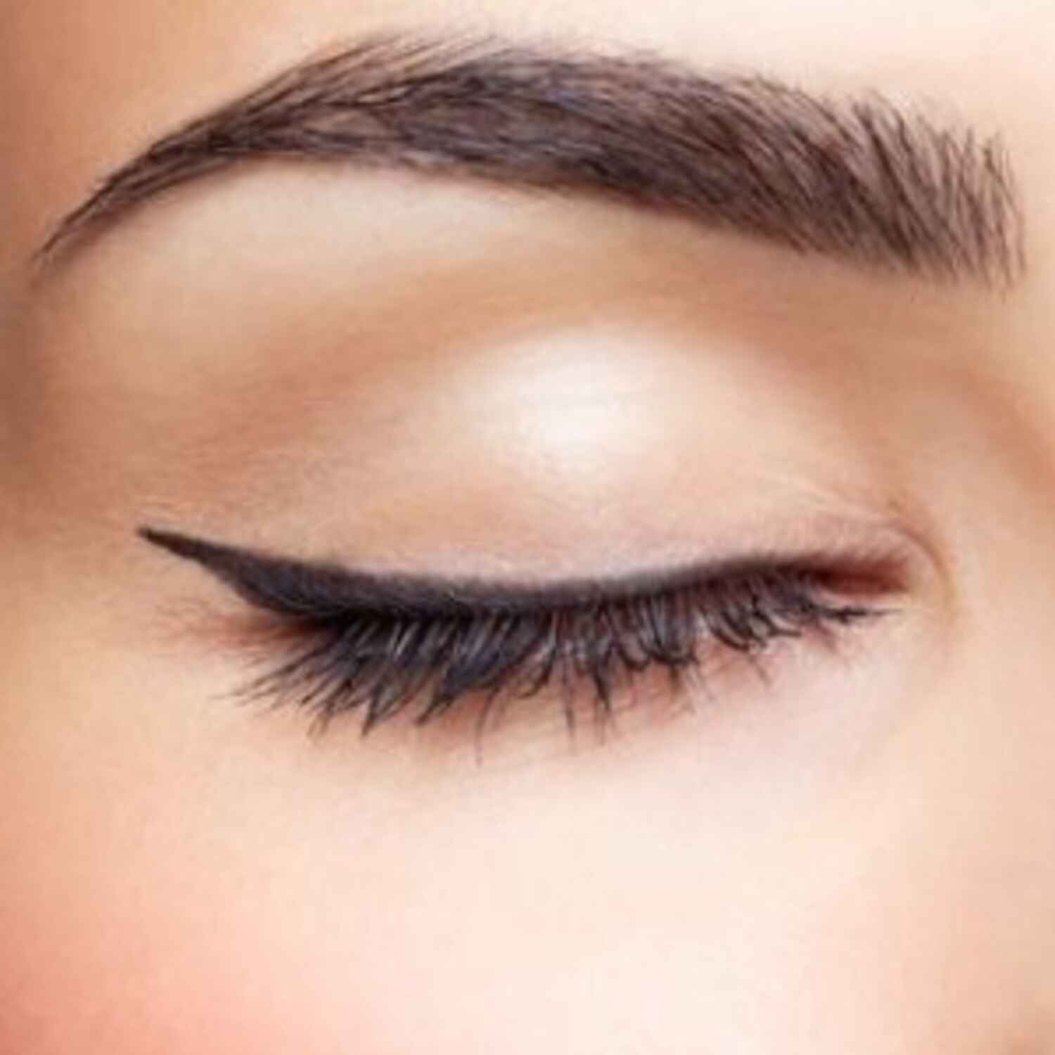 Exemple de maquillage permanent