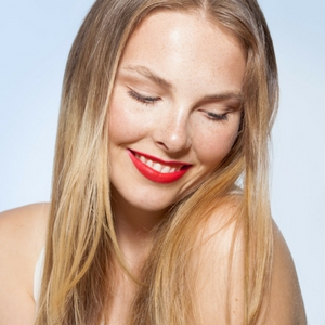 taches de rousseur maquillage bouche