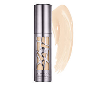 Le fond de teint All Nighther d'Urban Decay est parfait pour un maquillage du teint waterproof 