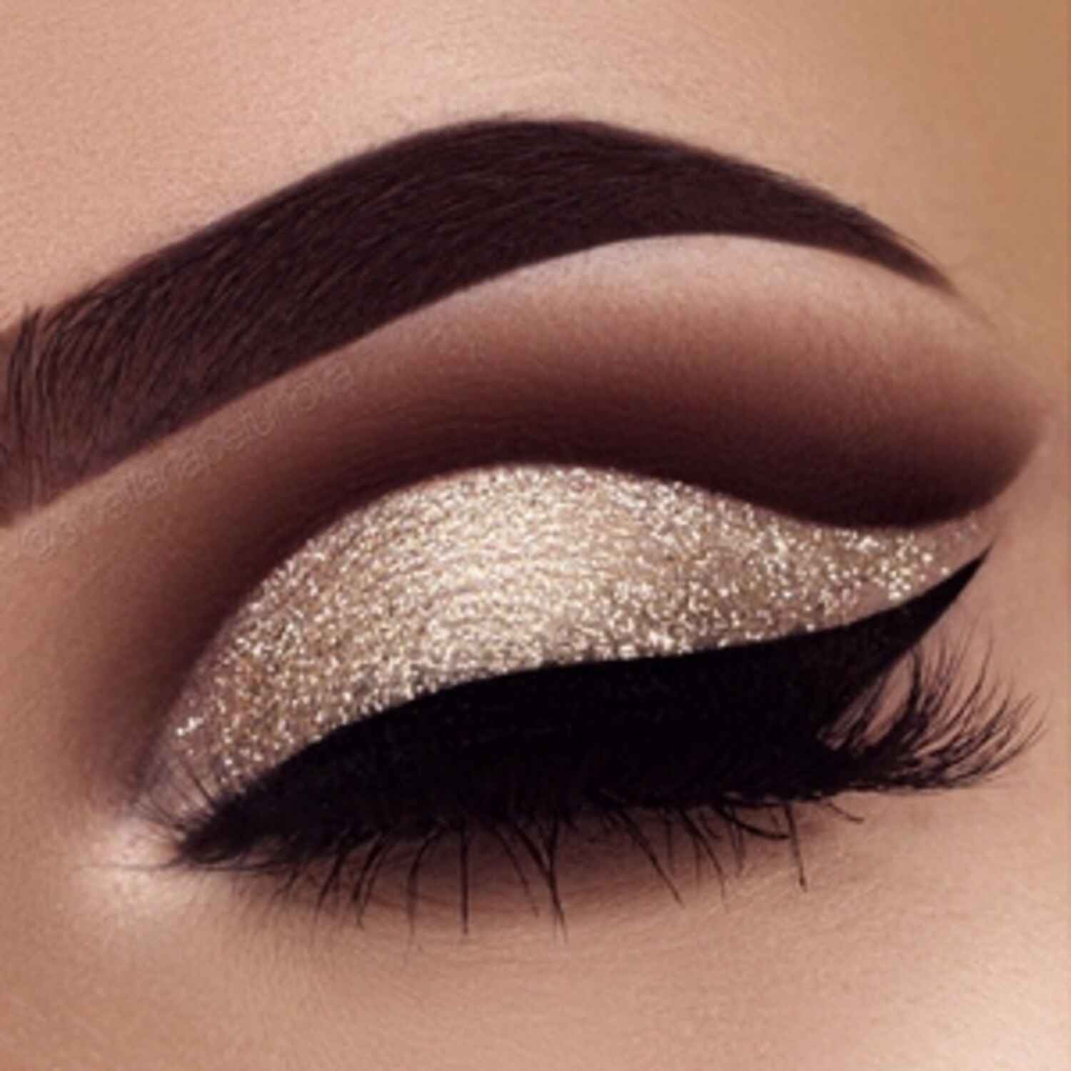 Glitter Cut Crease