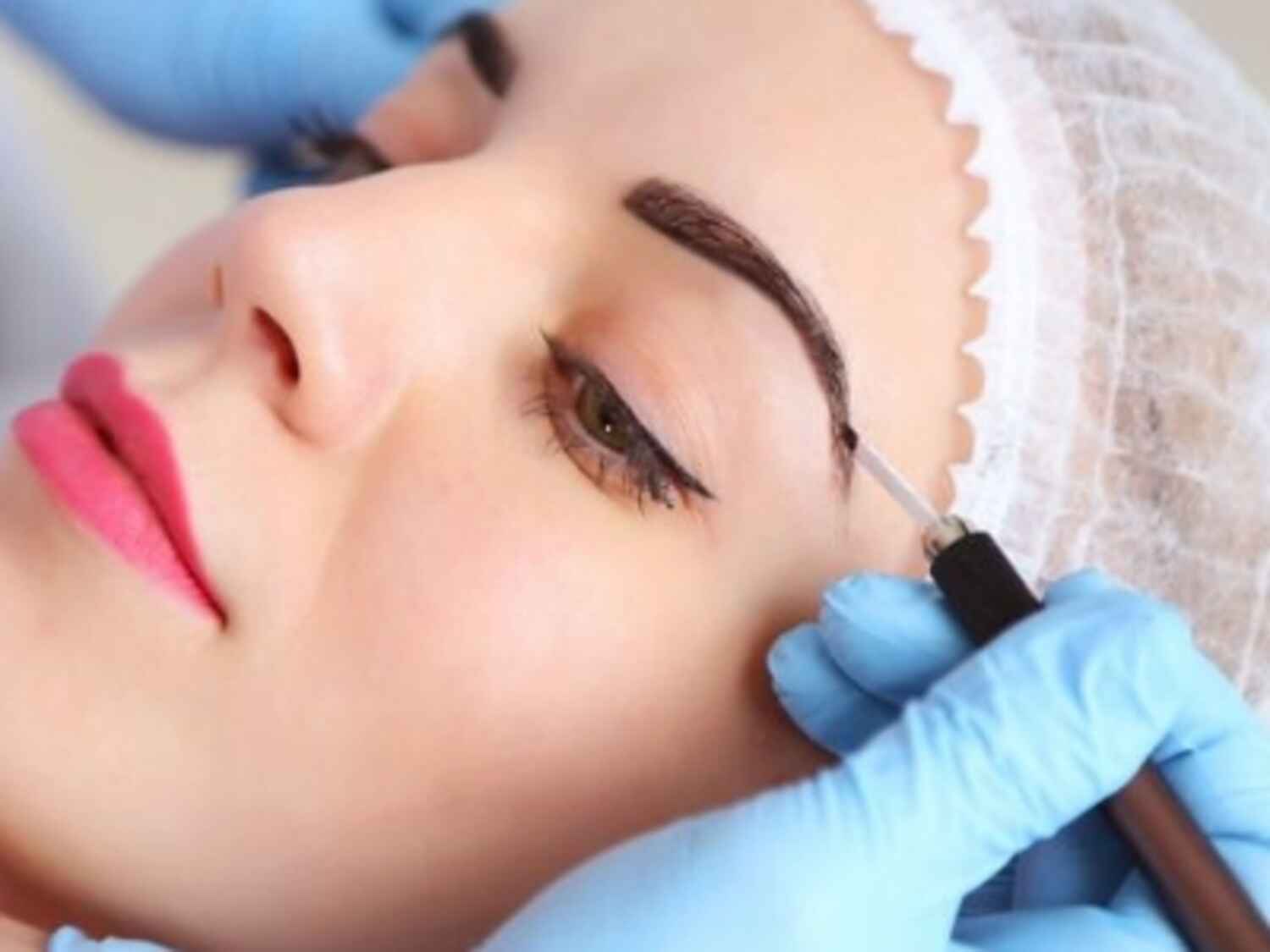 Le microblading des sourcils pour une ligne parfaite 