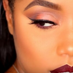 Maquillage Cat Eyes avec la Naked Heat