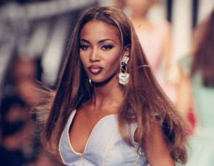Naomi Campbell avec un contour de lèvres