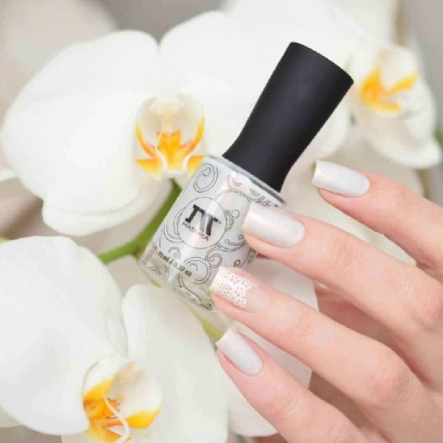Faire un vernis nude pour un maquillage de mariée