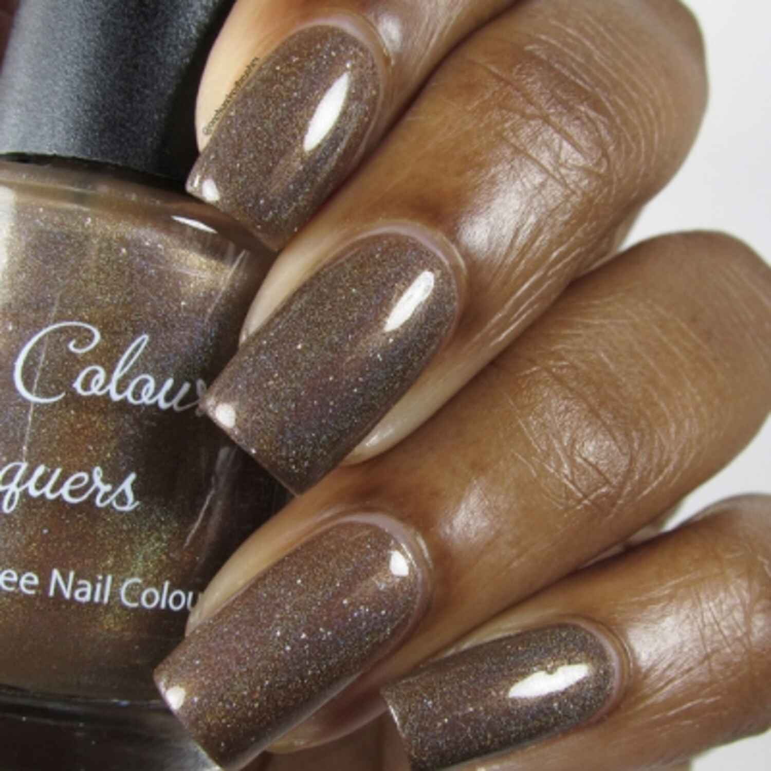 Faire un vernis nude pour peau noire