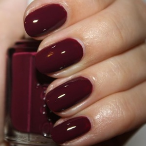 Osez les vernis sombres pour l'automne et l'hiver ! 
