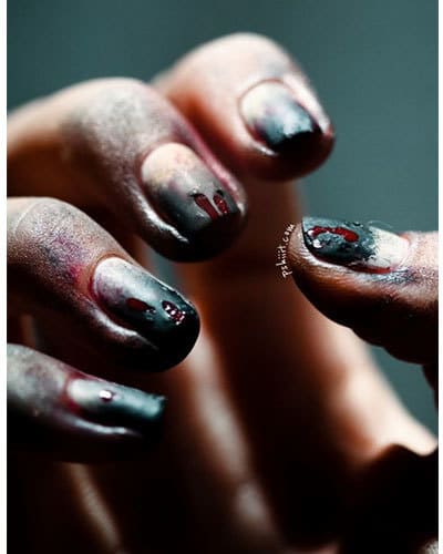 Une manucure digne d'un zombie