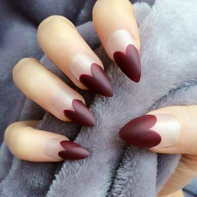 French manucure gel en forme de coeur : romantique !
