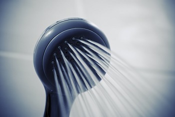 routine écologique beauté :  réduire la consommation d'eau