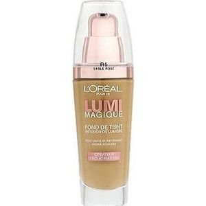 Lumi Magique de L'Oréal Paris un fond de teint lumineux